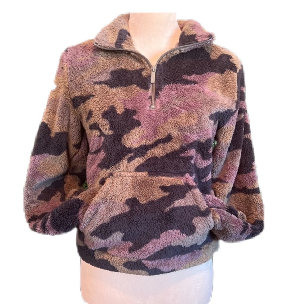 Aeropostale Fuzzy Camo Print Quarter Zip Size S